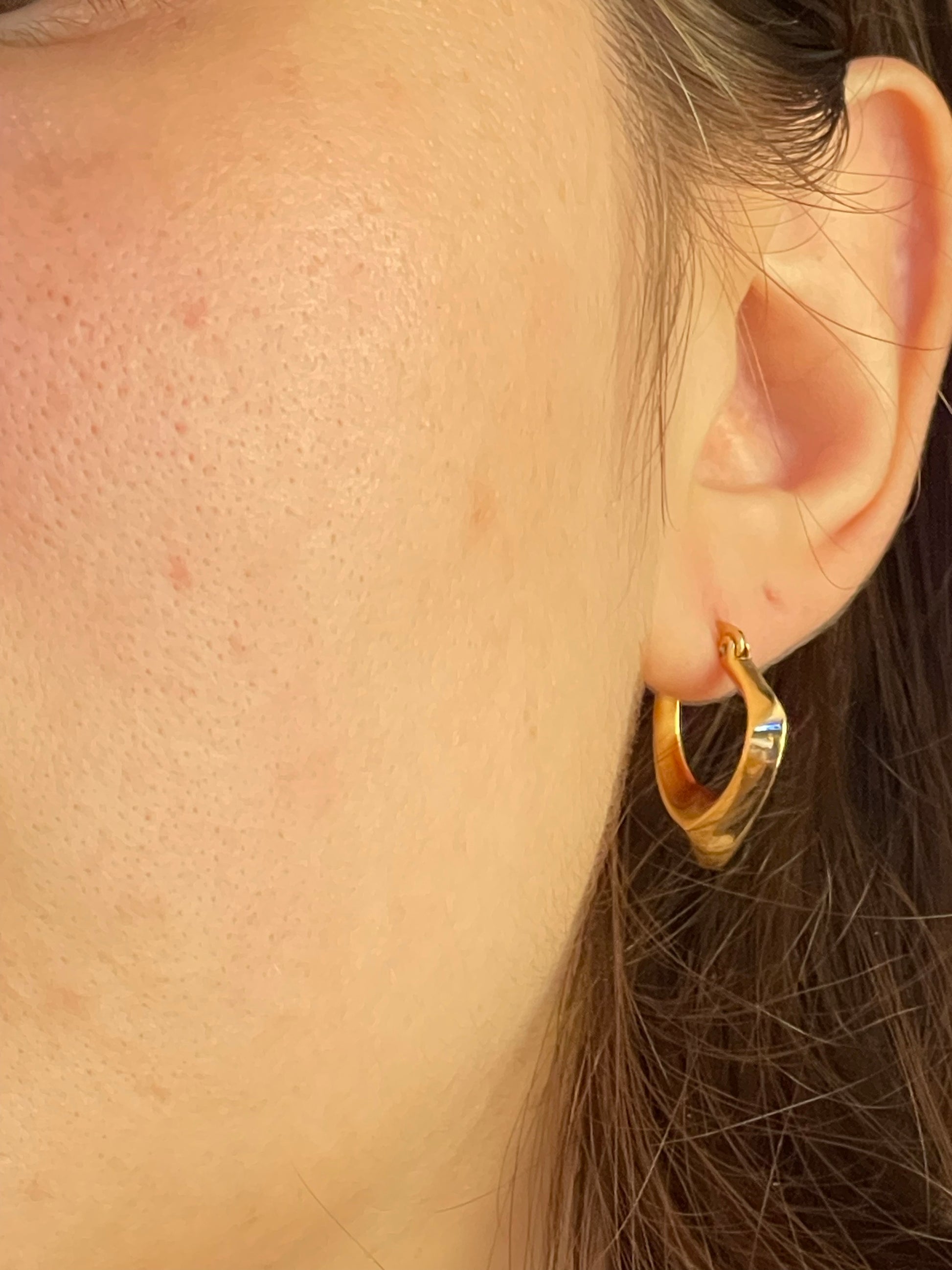 Elegant Hoop Earrings image 3