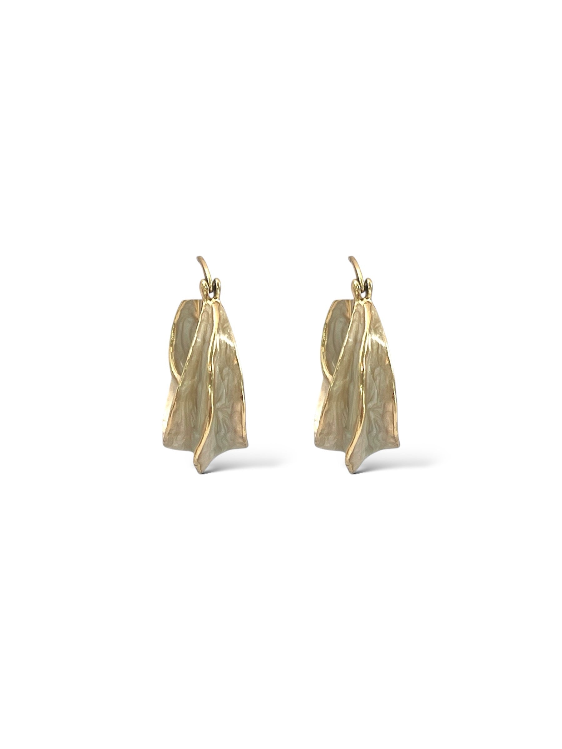 White Pearl Earrings image 2